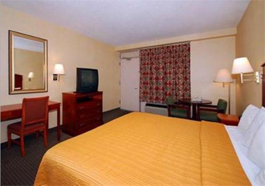 Quality Inn Takoma Park Екстер'єр фото