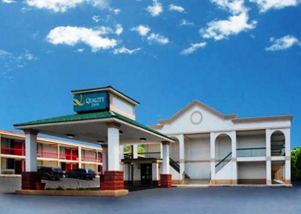 Quality Inn Takoma Park Екстер'єр фото
