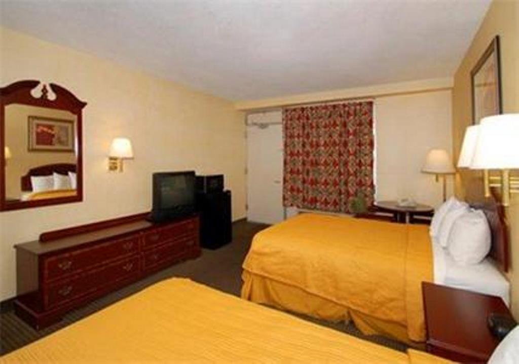 Quality Inn Takoma Park Екстер'єр фото