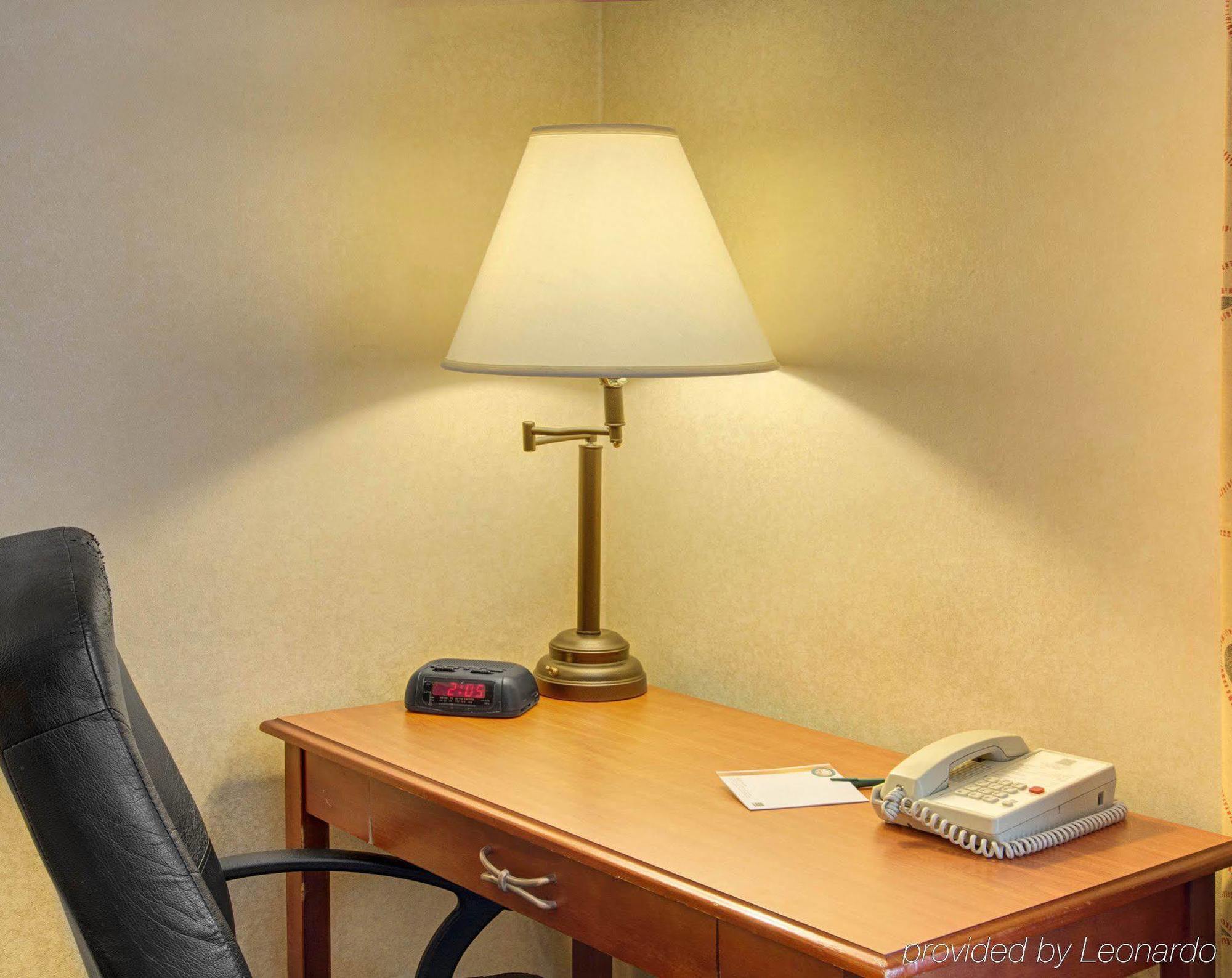 Quality Inn Takoma Park Екстер'єр фото