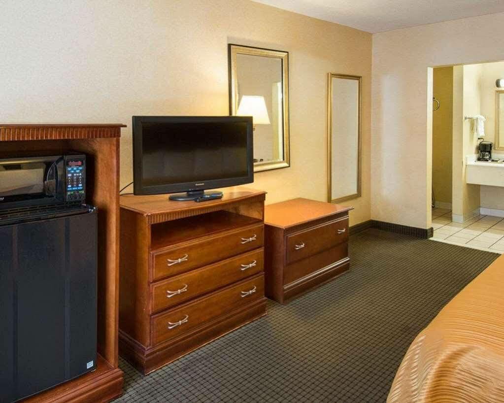 Quality Inn Takoma Park Екстер'єр фото